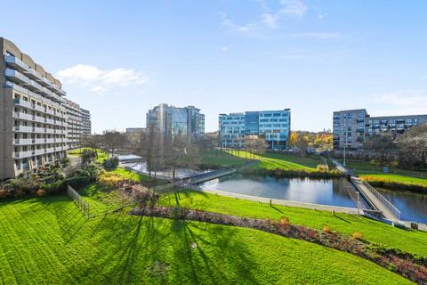 3 bedroom apartment for sale - Falcondale Court, Lakeside Drive, Park Royal, London NW10 7FT