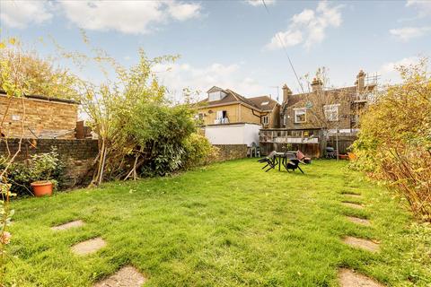16 Eccleston Road, London, W13 0RL