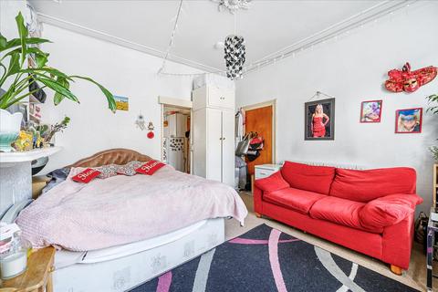 16 Eccleston Road, London, W13 0RL