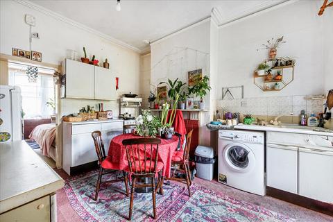 16 Eccleston Road, London, W13 0RL