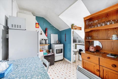 16 Eccleston Road, London, W13 0RL