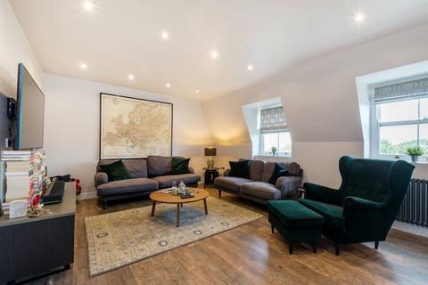 3 bedroom flat for sale, Mount Ephraim Road, Streatham, London, SW16