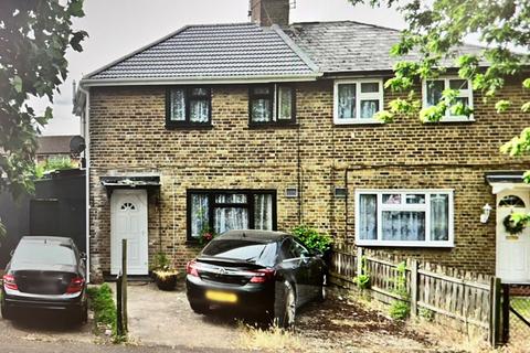 4 bedroom house to rent - Whitethorne Avenue, Yiewsley, UB7