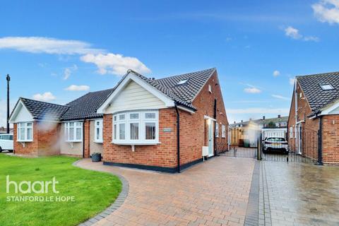 3 bedroom semi-detached bungalow for sale, Pearsons, Stanford-Le-Hope