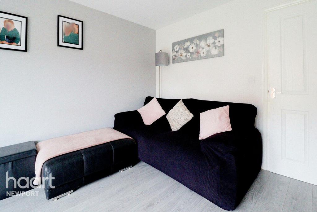 Lysaght Avenue, Newport 2 bed end of terrace house for sale £180,000