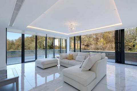 4 bedroom penthouse for sale, Glen Island, Taplow, SL6