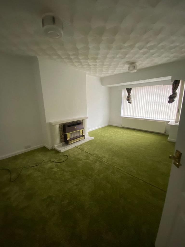 Sheepfoot Lane, Oldham 2 bed semidetached house £950 pcm (£219 pw)