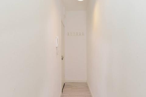 16/8 Chapel Lane, Edinburgh, EH6 6SG