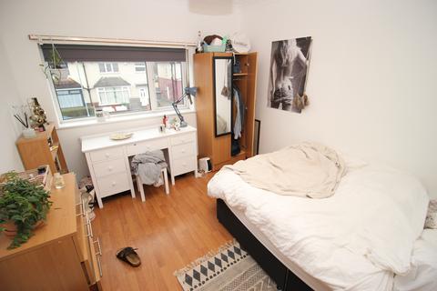 undefined, 39 Walmsley Road, Hyde Park, Leeds LS6