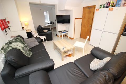 8 bedroom semi-detached house to rent, 39 Walmsley Road, Hyde Park, Leeds LS6