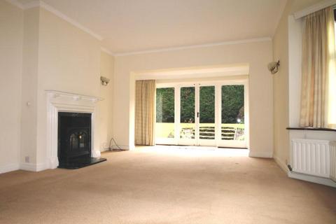 4 bedroom detached house to rent, Golf Club Road, Hook Heath, Surrey, GU22
