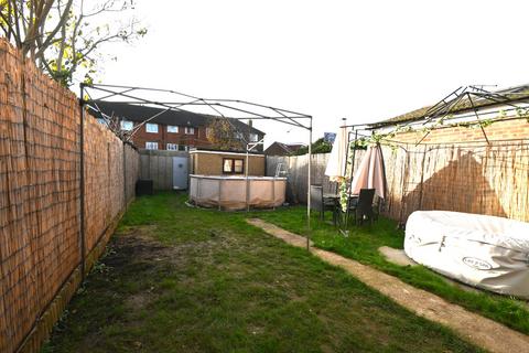 111 Trelawney Avenue, Slough, SL3 8RG