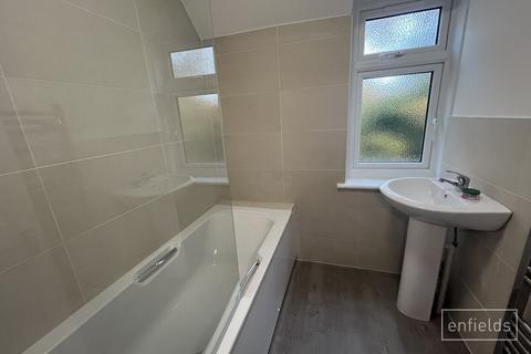 37 Vine Road, Southampton, SO16 5TB