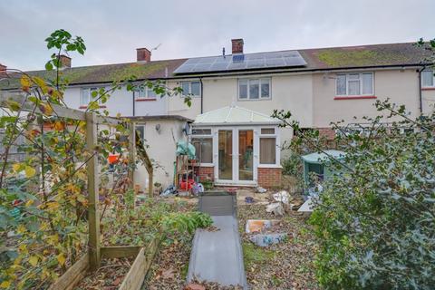 11 Barnfield Close, Southampton, SO19 9GT