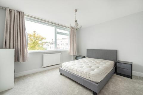 2 bedroom flat for sale - 12 Arundel Court, 43-47 Arundel Gardens, London, W11 2LP