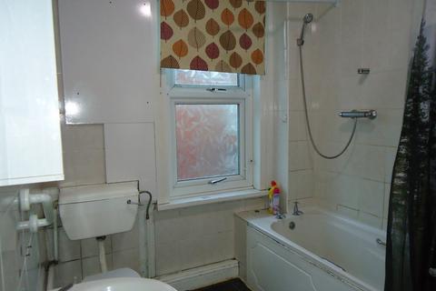 1 bedroom terraced house to rent, Recreation Terrace, Leeds LS11