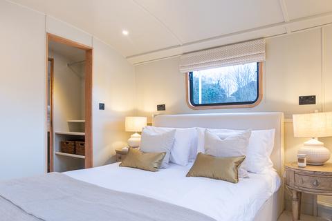2 bedroom houseboat for sale - at D’Oyly Carte Island, D'Oyly Carte Gatehouse, Walton Lane KT13