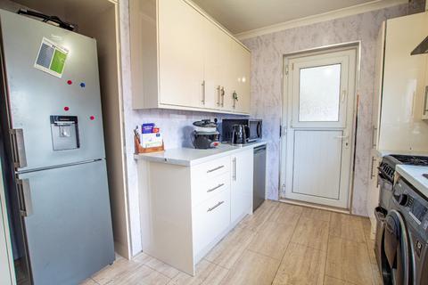 3 Belton Grove, Grimsby, DN33 1EB