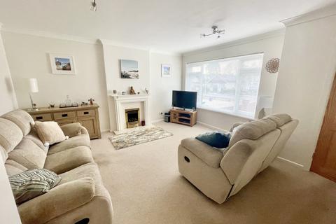 14 Anvil Crescent, Broadstone, BH18 9DX