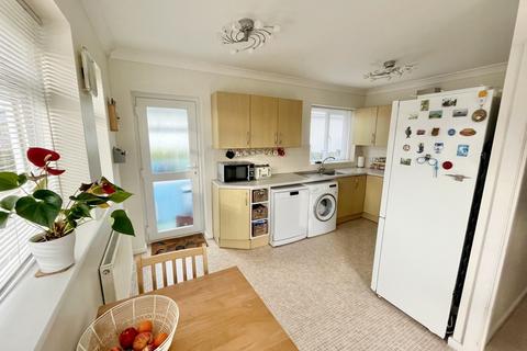 14 Anvil Crescent, Broadstone, BH18 9DX