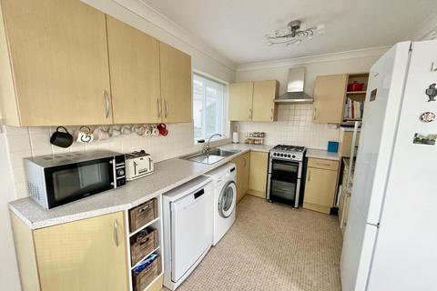 14 Anvil Crescent, Broadstone, BH18 9DX