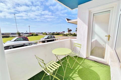 2 bedroom flat for sale, West Parade, Worthing, West Sussex, BN11