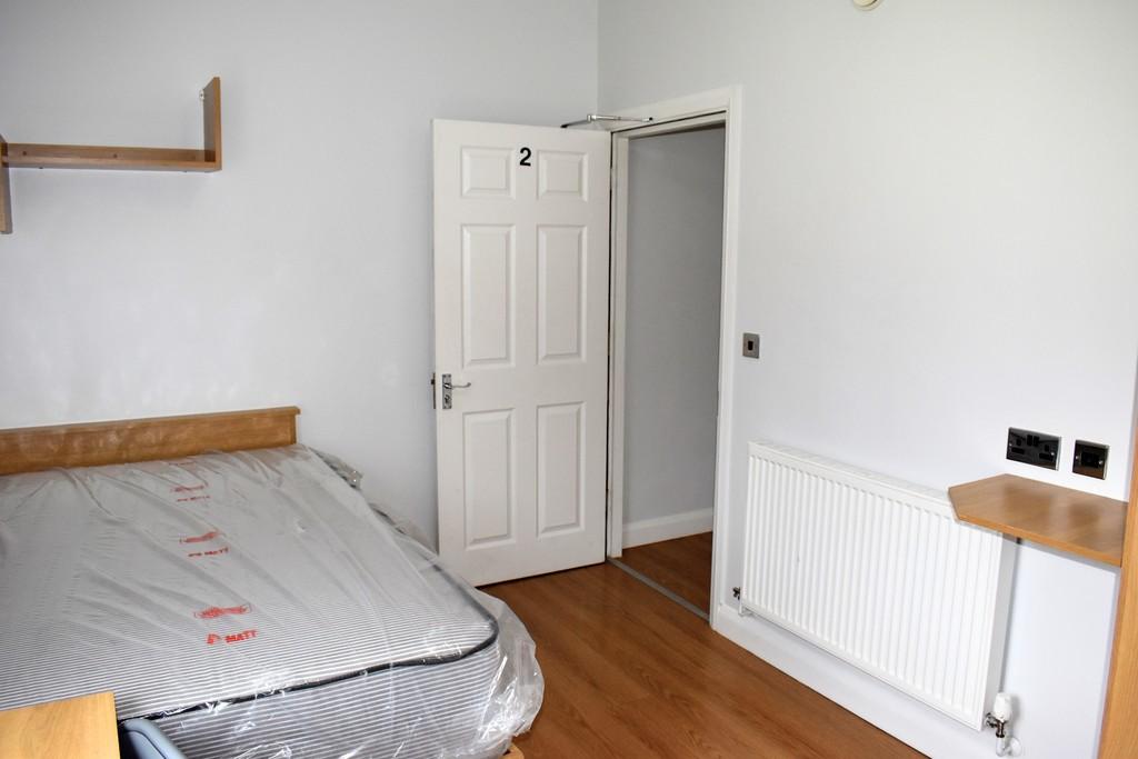 Bedroom 2.1