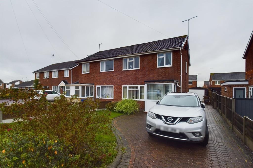 Lambert Road, Uttoxeter 3 bed semidetached house for sale £210,000