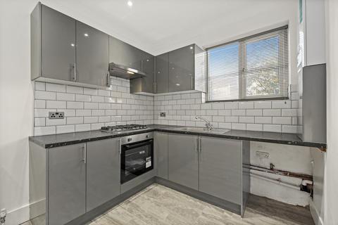 4 bedroom semi-detached house to rent - Burnley Road, London