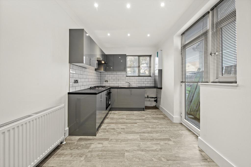 House in London - View 2