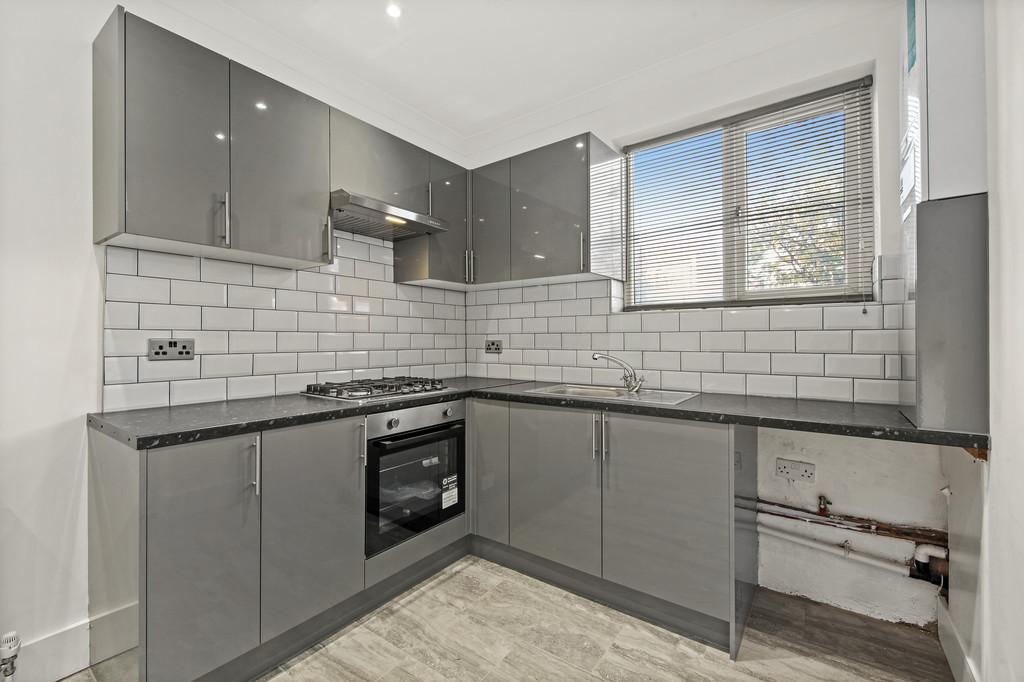 House in London - View 4