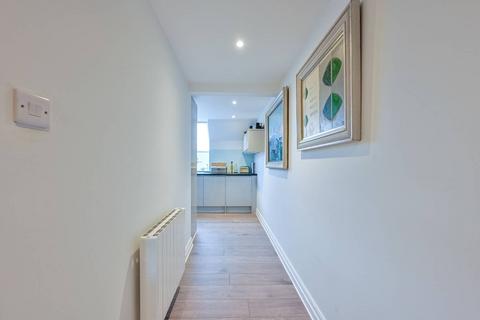 2 bedroom flat for sale - Grove Road, Guildford, GU1