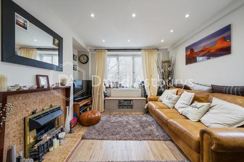2 bedroom apartment to rent - Clifton Road, Canonbury, London