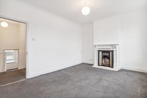 2 bedroom flat to rent, Morning Lane, Hackney, London