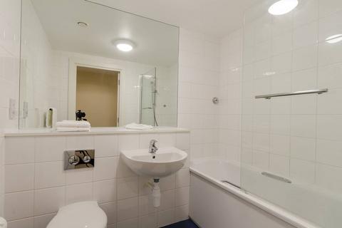 1 bedroom flat for sale, Grosvenor Waterside, Pimlico, London, SW1W