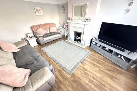 3 bedroom semi-detached house for sale - Brunswick Crescent, Great Sutton