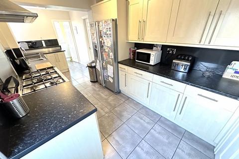 3 bedroom semi-detached house for sale - Brunswick Crescent, Great Sutton