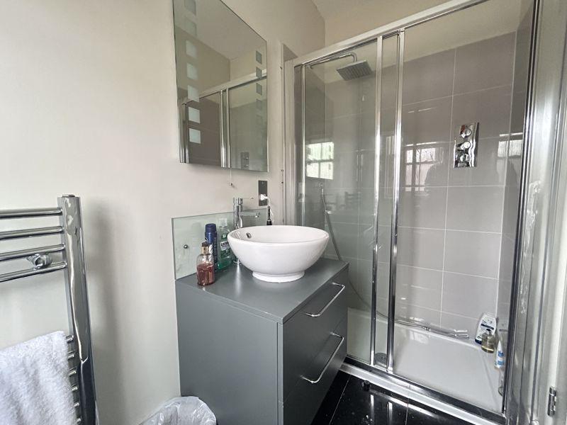 Master Ensuite