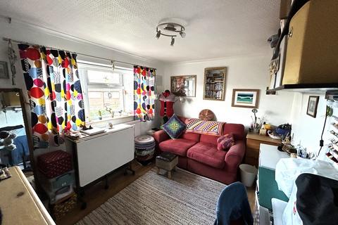 8 Broadgate, Waltham Abbey, EN9 3NH