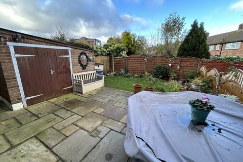 8 Broadgate, Waltham Abbey, EN9 3NH