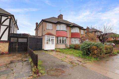 3 bedroom semi-detached house to rent, Imperial Drive, Harrow