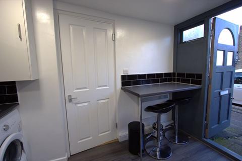1 bedroom flat to rent, Kingsway, Enfield EN3