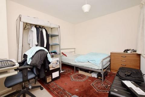 4 bedroom semi-detached house to rent - Pilkington Close, Filton, BS7