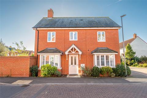 3 bedroom detached house for sale, Sandy Crescent, Great Wakering, Essex, SS3