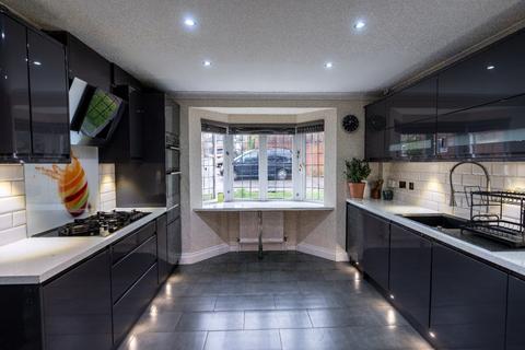 6 bedroom detached house for sale - Shervington Grove, Luton, Bedfordshire