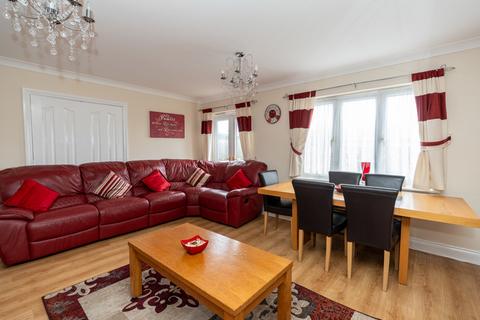 6 bedroom detached house for sale - Shervington Grove, Luton, Bedfordshire