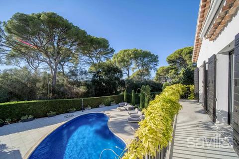 4 bedroom villa, Antibes, Cap d'Antibes, 06160, France