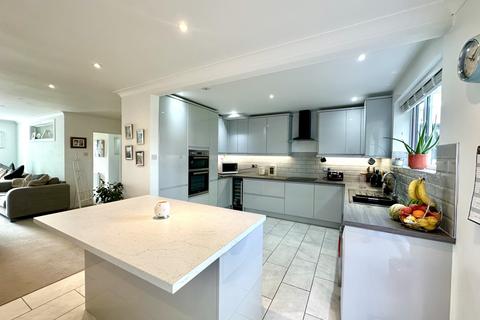 4 bedroom semi-detached house to rent, Kingston Park, Pennington, Lymington, Hampshire, SO41