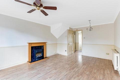 2 bedroom end of terrace house for sale - Roundlyn Gardens, Orpington, Kent, BR5 3SD