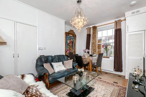 120 Moorside Road, Bromley, BR1 5ER